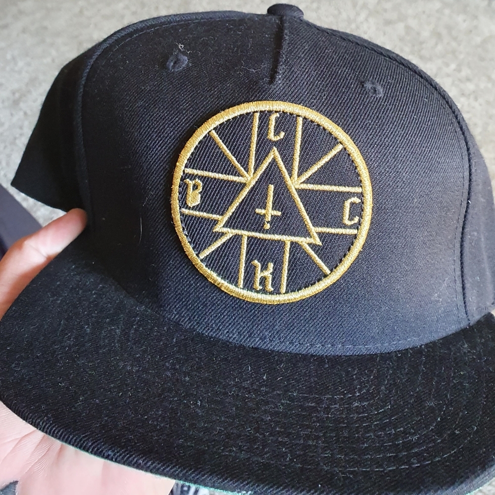 Blackscale flatbrim hat